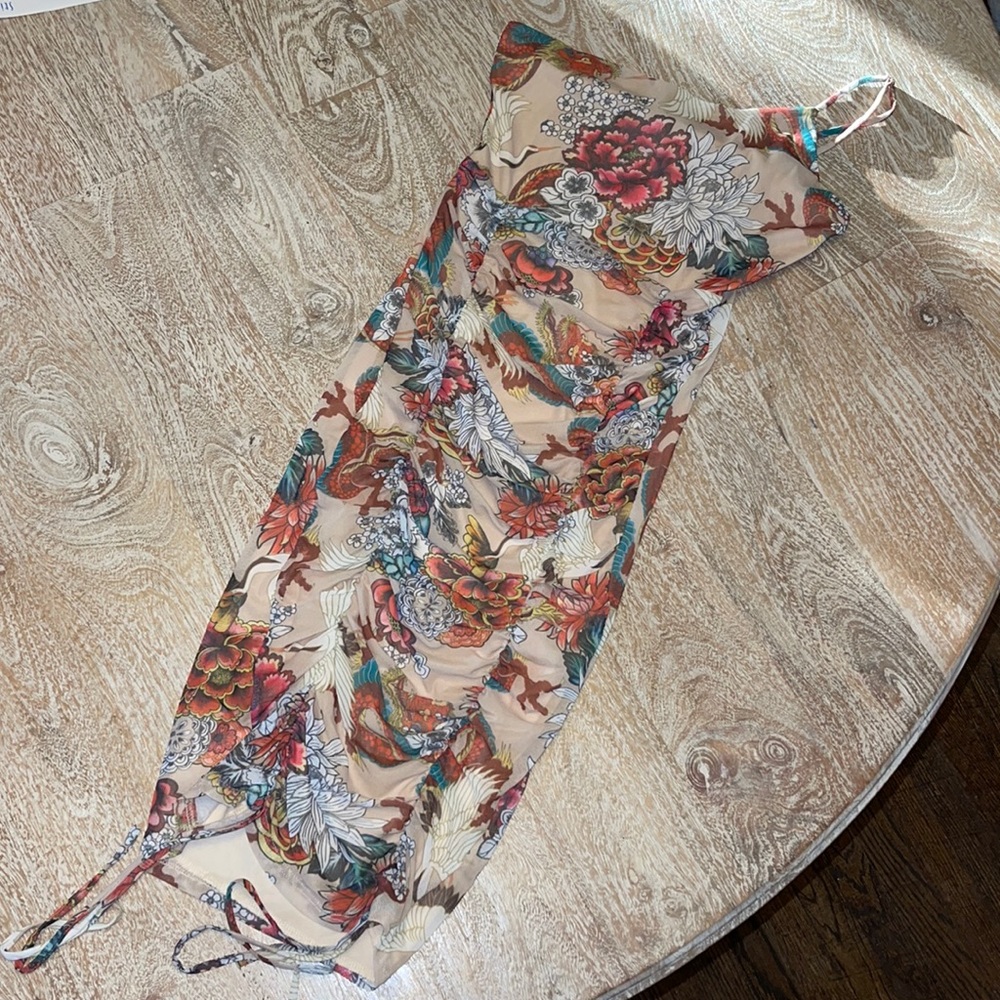 Fashion Nova Floral dress scrunch tan cream green red medium